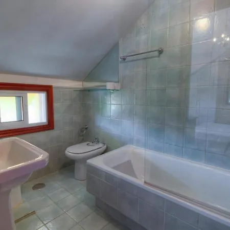 Piso Alto En Casa Playa Samil Apartman